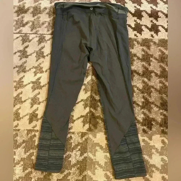 Lululemon Green Capri Leggings - Picture 2 of 2